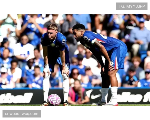 从0-2到3-2：复盘曼联逆转维拉的战术转折，腾哈赫的两次换人成关键